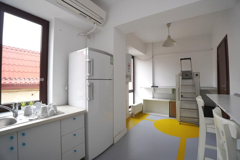 Unirii Cladire 5+ camere  Zona centrala Parcul Carol