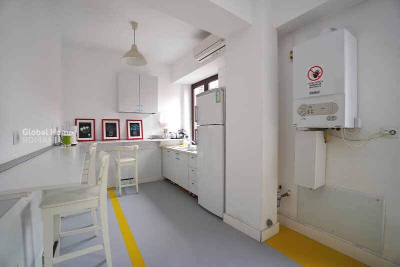 Unirii Cladire 5+ camere  Zona centrala Parcul Carol