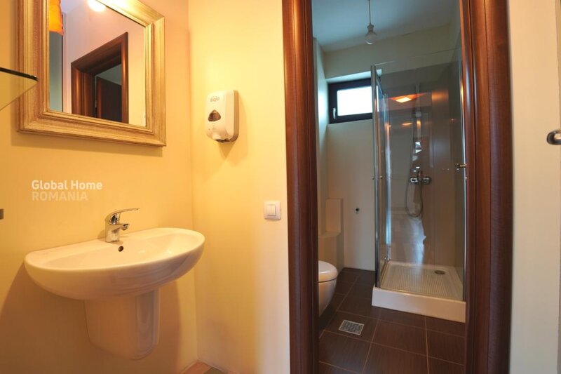 Unirii Cladire 5+ camere  Zona centrala Parcul Carol