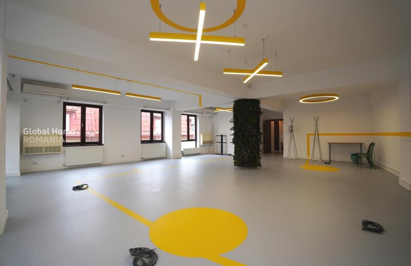 Unirii Cladire 5+ camere  Zona centrala Parcul Carol